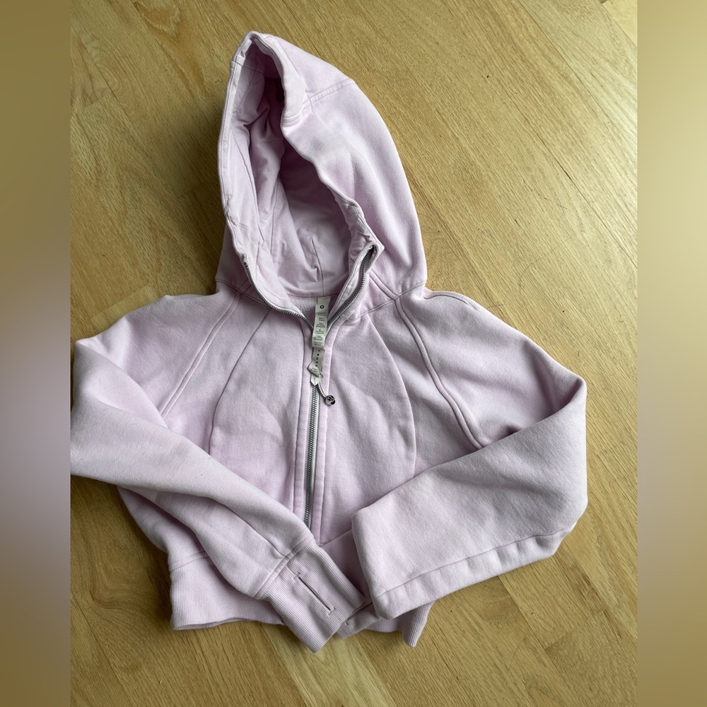 Lululemon light pink cropped hoodie - size 4